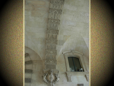 Porte des Lions, Louvre, côté jardin du Carrousel