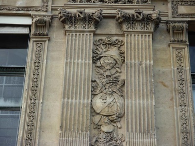 Entre le pavillon Jaujard et la porte des Lions, quai François Mitterrand, Louvre