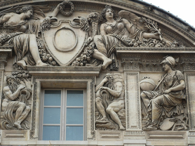 Louvre,  Cour Carrée, côté tour de l’Horloge