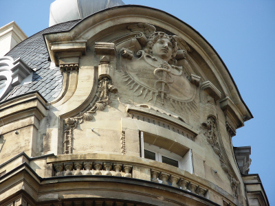 Angle rue du Commerce et 1 rue Emile Zola, BNP Paribas.