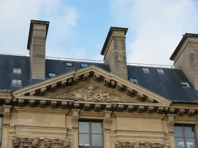 Louvre, parallèlement à la rue Rivoli