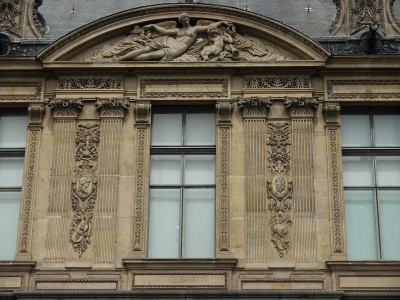 Entre la Porte des Lions et le Pavillon de la Trémoïlle, quai François Mitterrand, Louvre