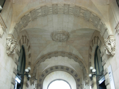 Porte des Lions, Louvre, côté jardin du Carrousel