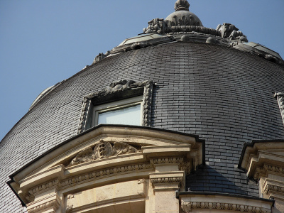 BNP PARIBAS : Angle de la rue du conservatoire et de la rue Sainte-Cécile.