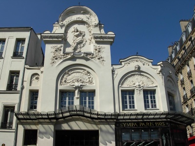 Angle boulevard Rochechouart et rue Steinkerque