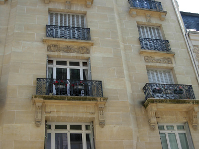 Angle rue de la Tour et rue de la rue Cortambert