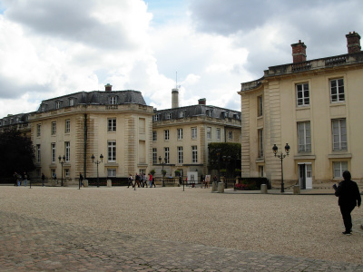 L'Assemblée Nationale ou Palais Bourbon et Hôtel de Lassay