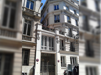 10 rue Clapeyron.