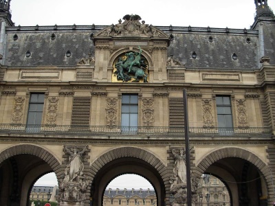 Entre la porte de Lesdigières et le Pavillon de la Trémoïlle, Louvre, quai François Mitterrand