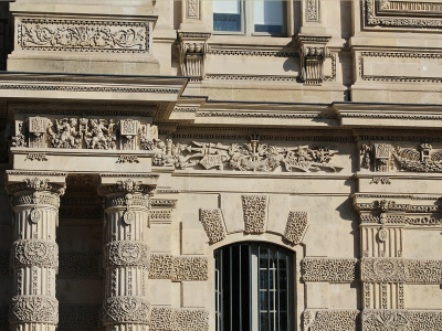 Porte Barbey de Jouy, quai François Mitterrand