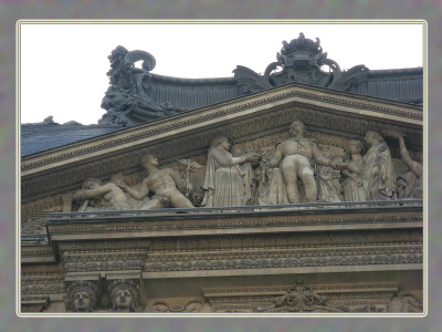 Louvre, Pavillon Denon,  Cour Napoléon   