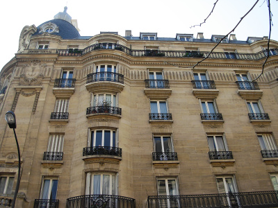 Angle rue du Commerce et 1 rue Emile Zola, BNP Paribas.