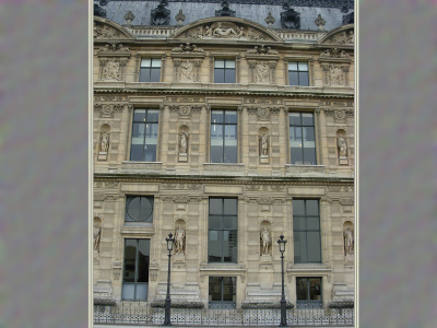 Entre la Porte des Lions et le Pavillon Jaujard, Louvre, côté jardin du Carrousel