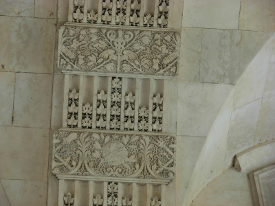 Porte des Lions, Louvre, côté jardin du Carrousel