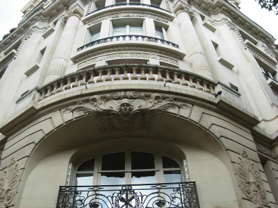 17, boulevard Henri IV, angle 2, rue Jules Cousin.