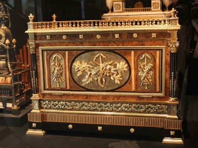 Pendule avec orgue par Tavernier.